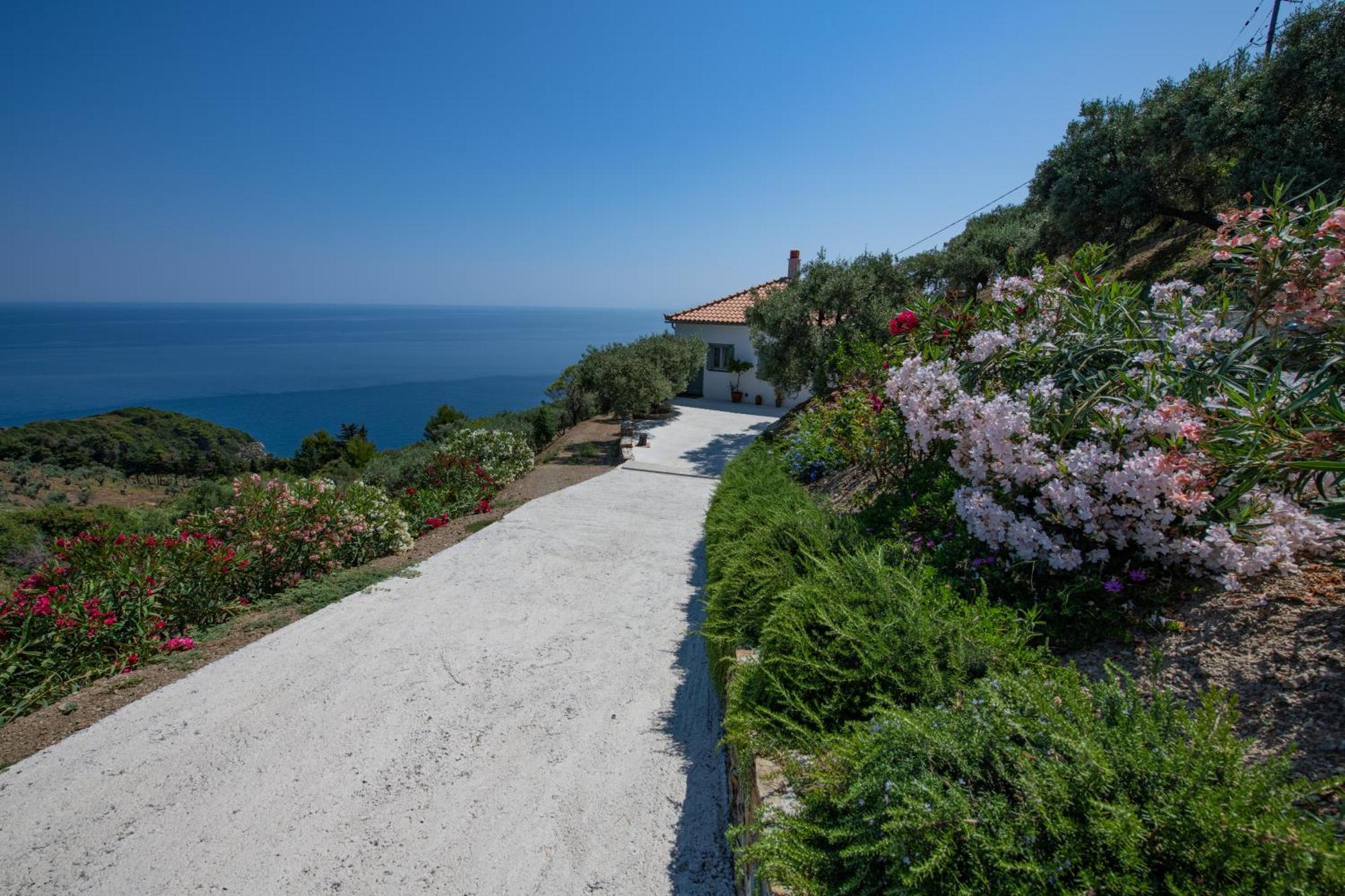 Avgi Villa Glossa Bagian luar foto